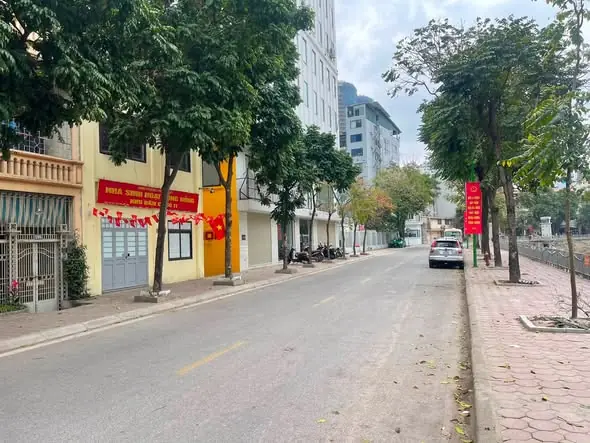 Bán nhà mặt phố Hà Kế Tấn, lô góc 3 thoáng, 4 tầng, 21,9 tỷ